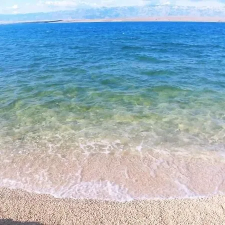Dream House-otok * Vir